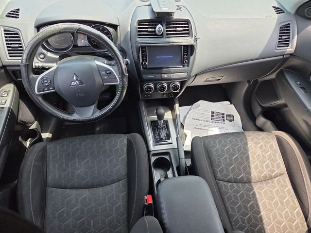 Used 2021  Mitsubishi 2.0 ES image 9