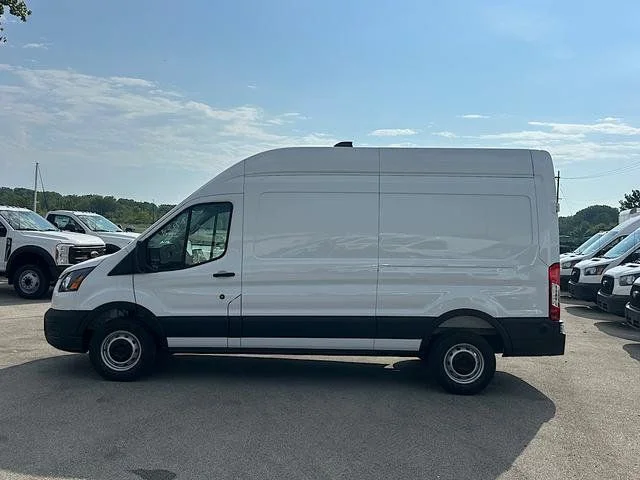 New 2027 Oxford White Ford Cargo Van image 4