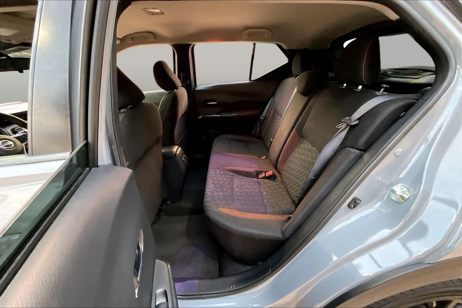 Used 2022 Boulder Gray Pearl Nissan SR image 19