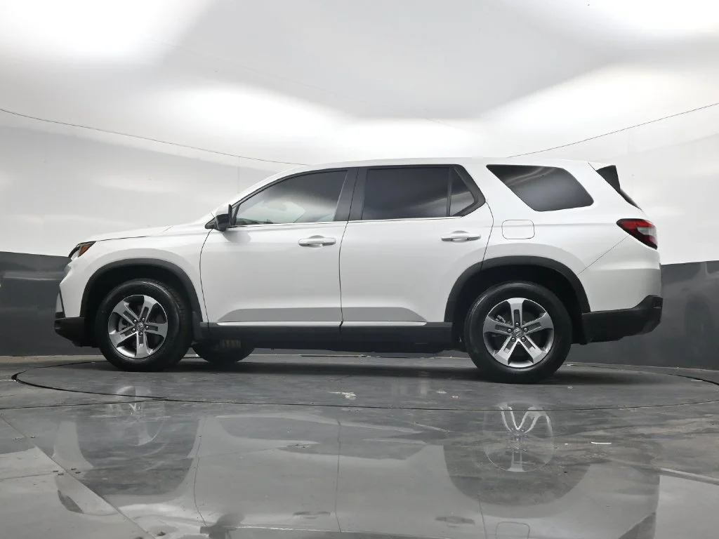 Certified Used 2025 Platinum White Pearl Honda EX-L image 81