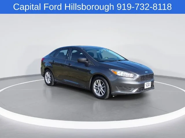 Used 2018 Gray Ford SE image 2