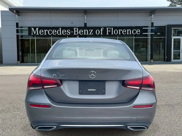 Used 2021 Gray Mercedes-Benz A 220 image 5