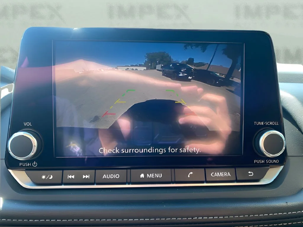Used 2024 Gray Nissan SV image 29