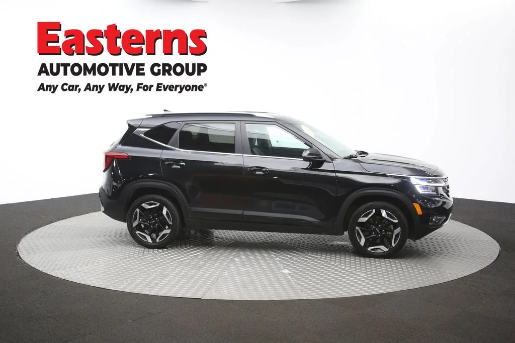 Used 2024 Black Kia SX image 44