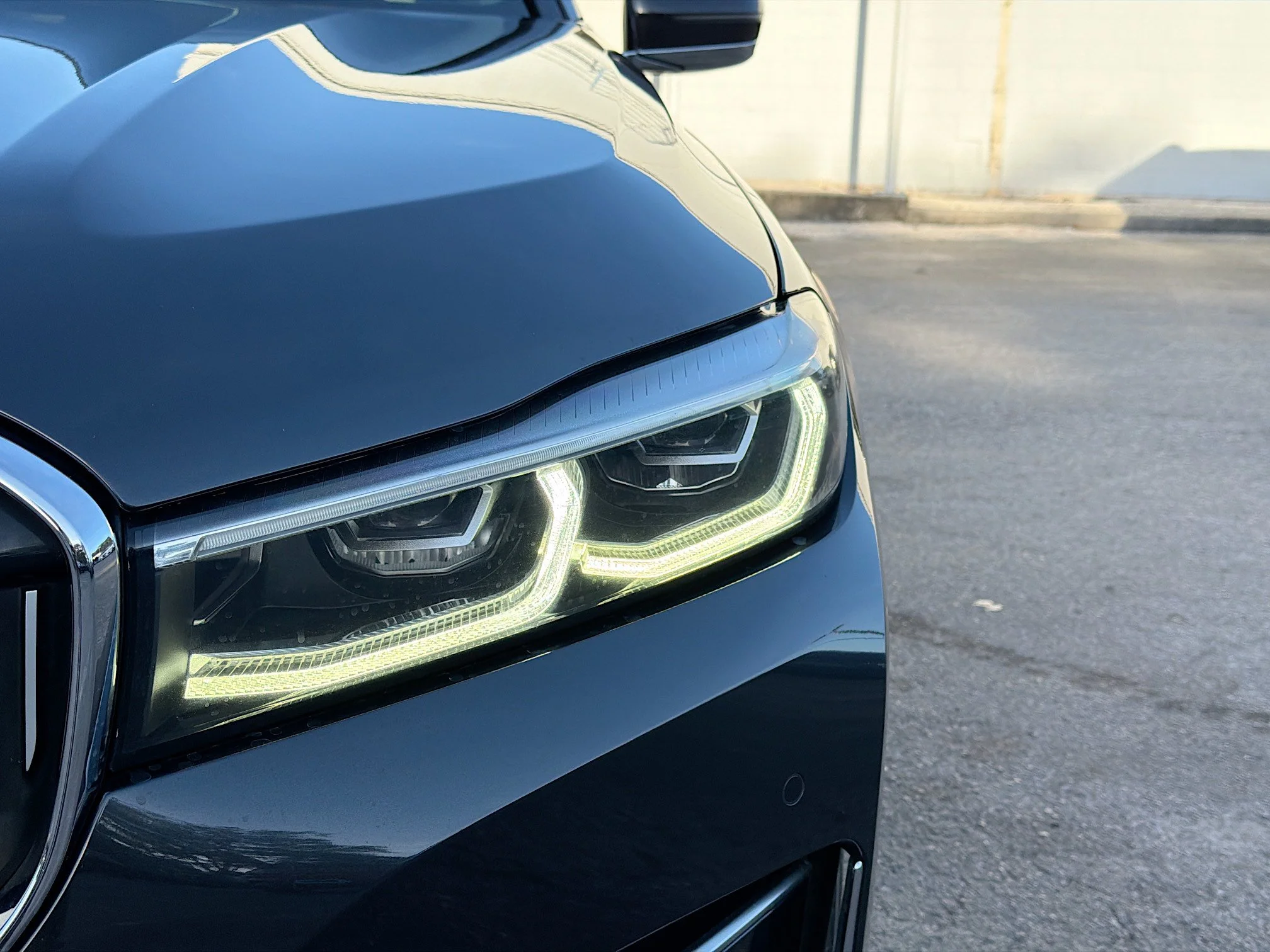 Used 2020 Dark Graphite Metallic BMW 740i image 9