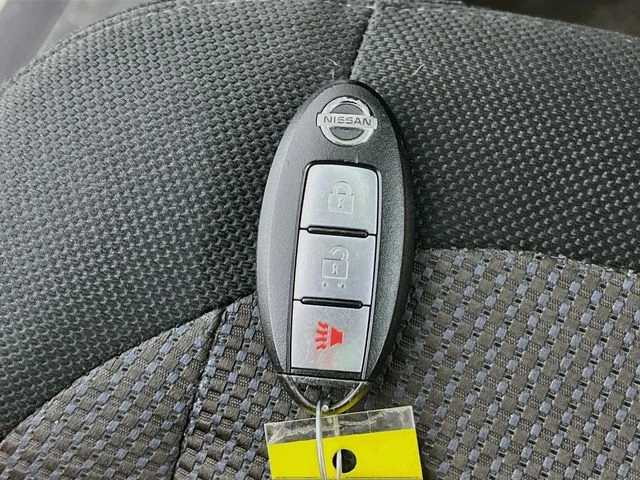 Used 2013 White Nissan SV image 29