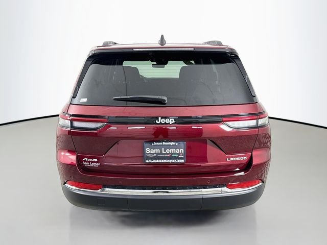 Used 2025 Red Jeep Laredo X image 6