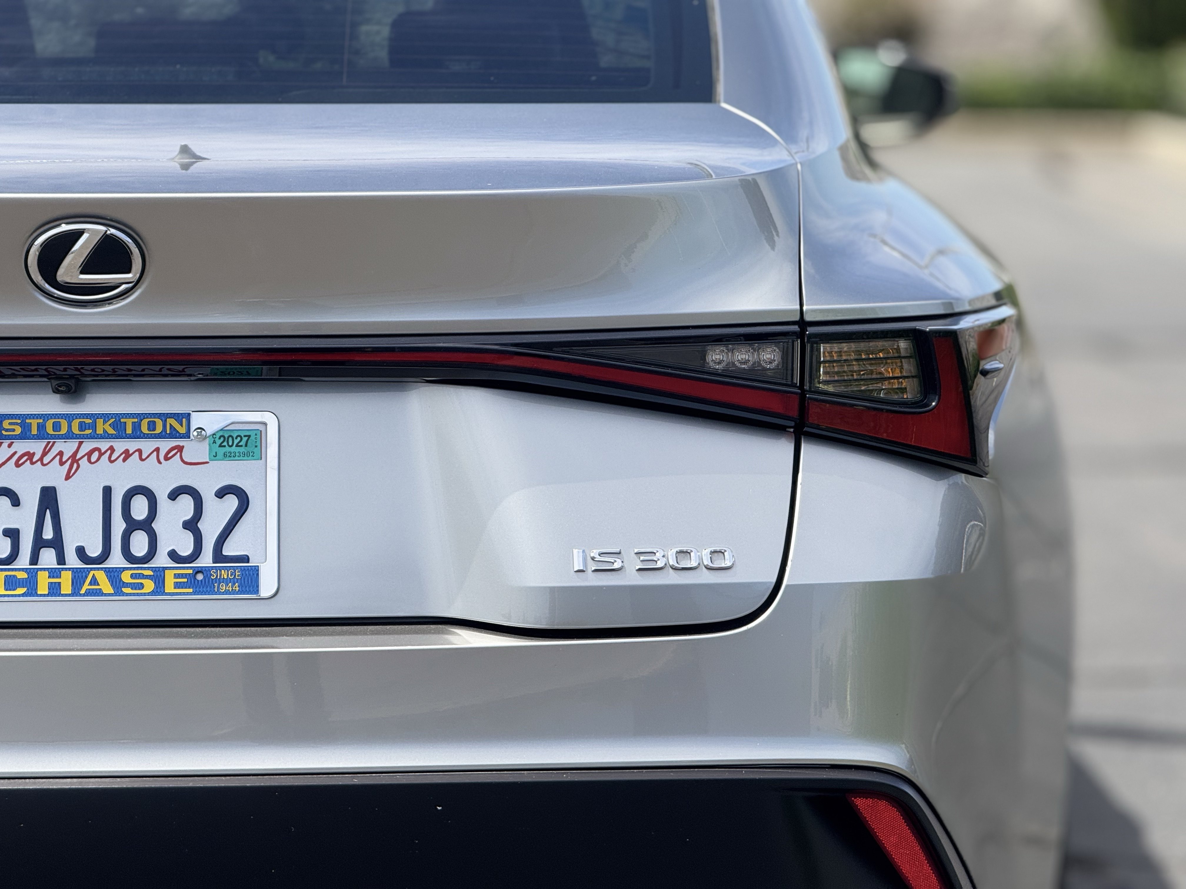 2023 Lexus IS 300 - Photo 7