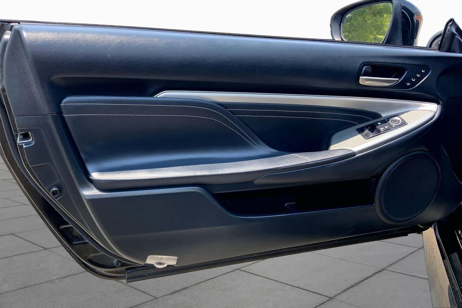 Used 2015 Obsidian Lexus  image 19