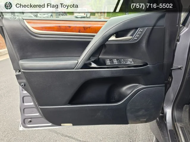 Used 2018 Nebula Gray Pearl Lexus 570 image 20