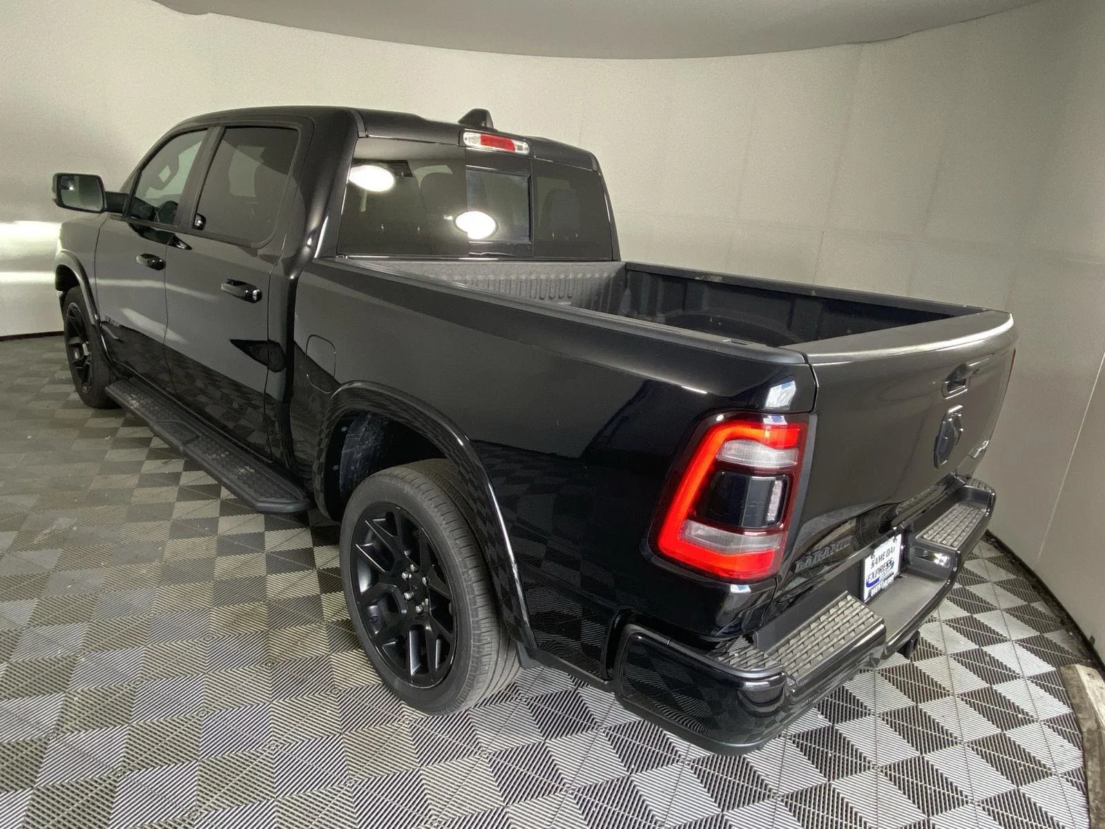 Used 2021 Diamond Black Crystal Pearlcoat Ram Laramie image 14