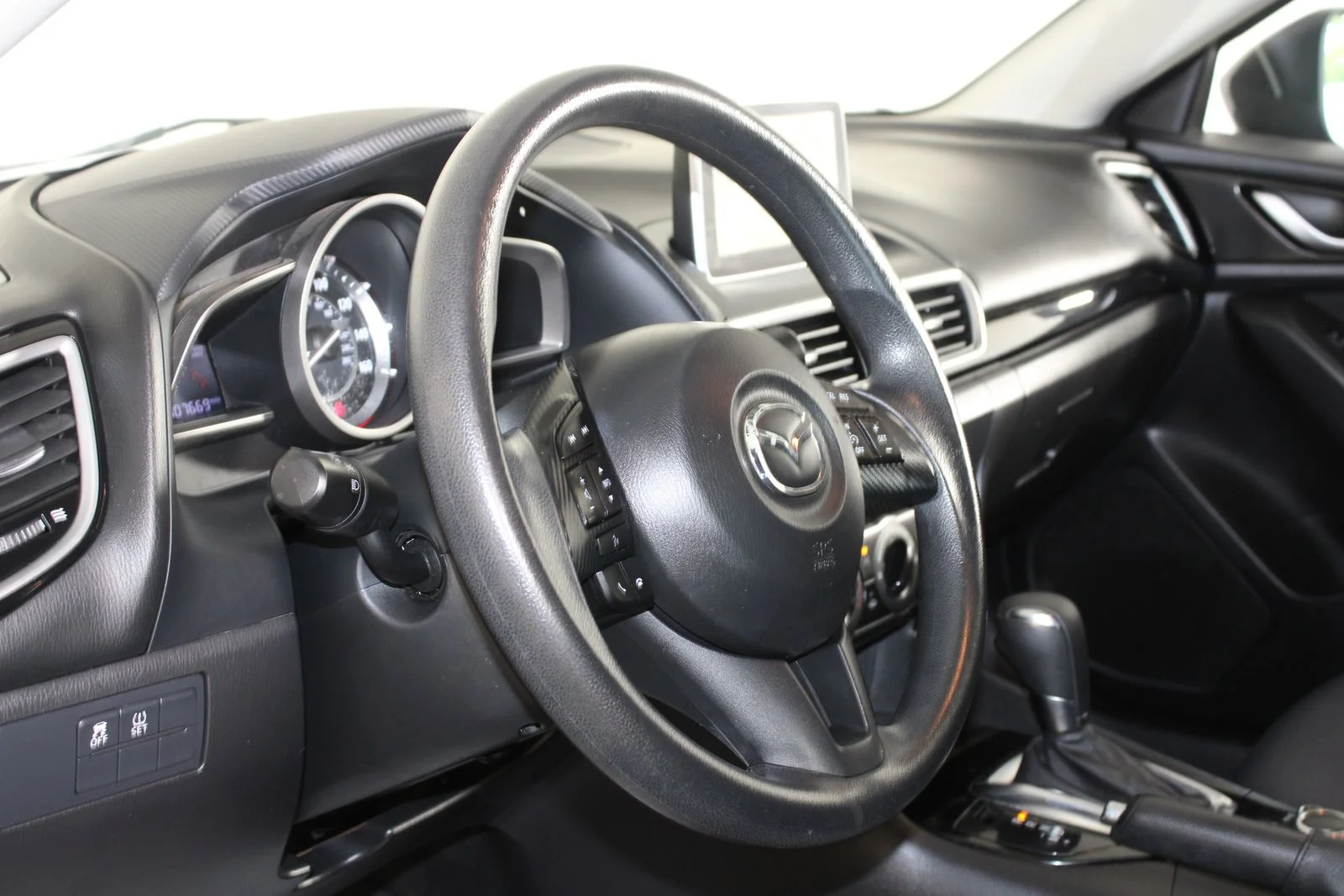 Used 2015 Black Mazda i Sport image 13