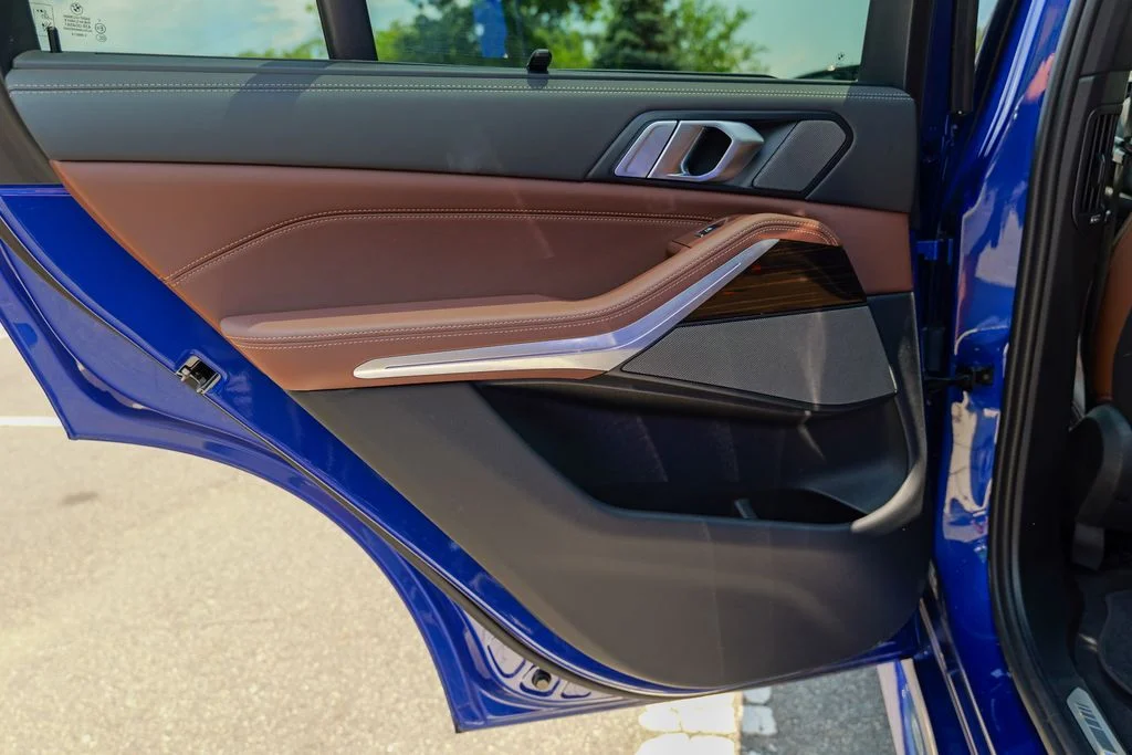 Used 2025 Marina Bay Blue Metallic BMW M60i image 27