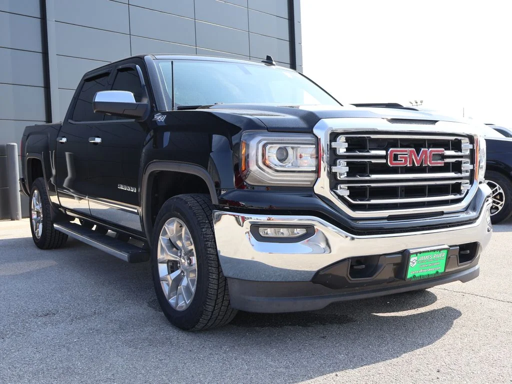 Used 2018 Black GMC SLT image 6