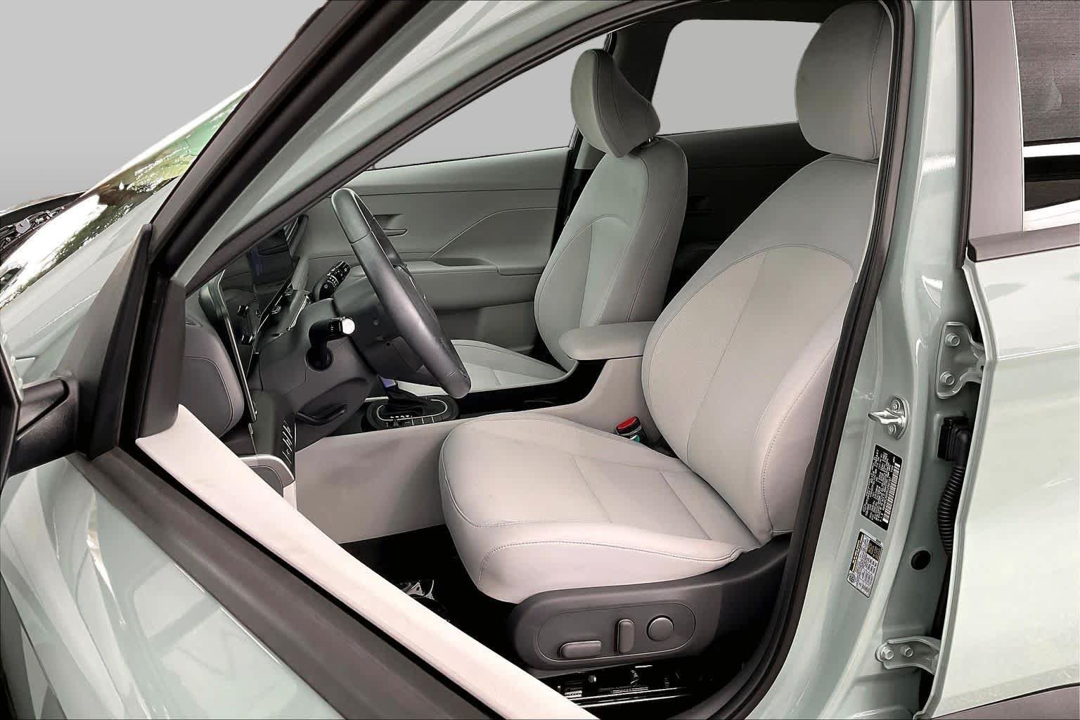 Used 2025 Mirage Green Hyundai SEL image 8