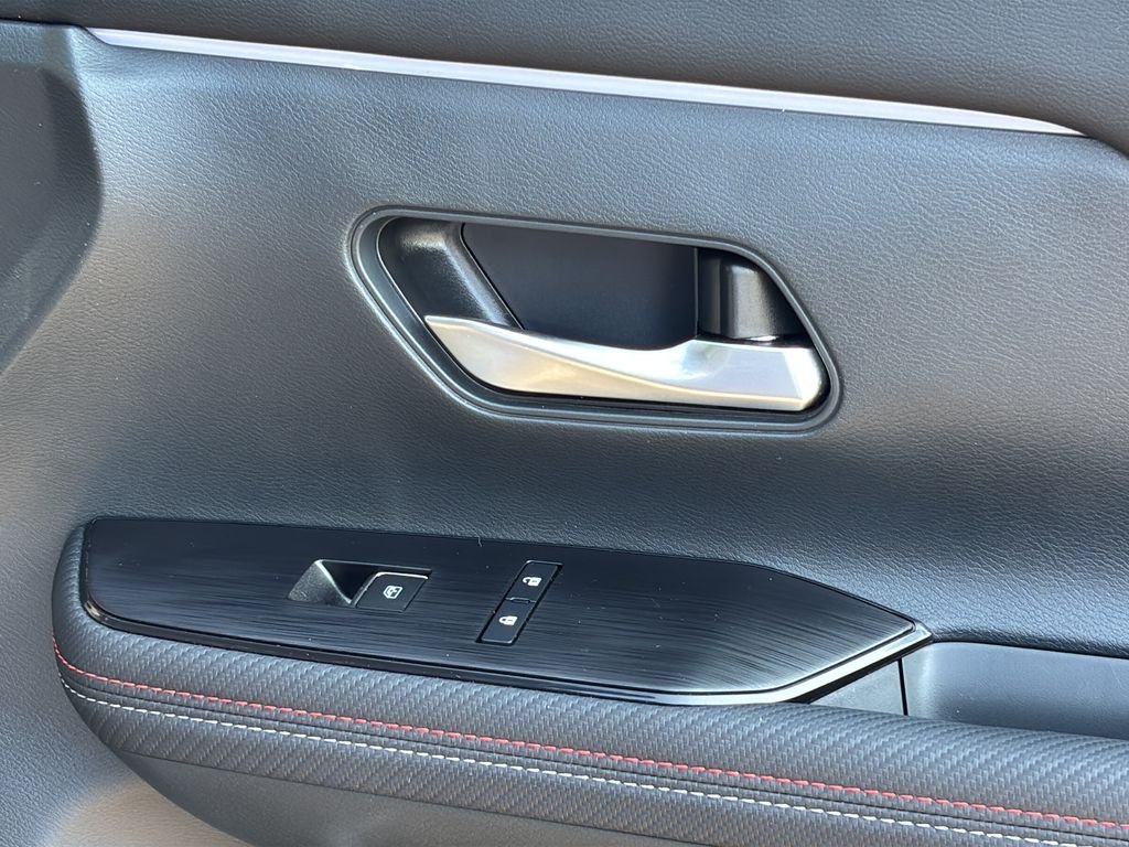 2025 Nissan Kicks SR - Photo 34