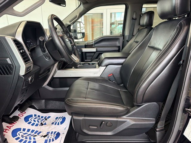 Used 2020 Black Metallic Ford Lariat image 17