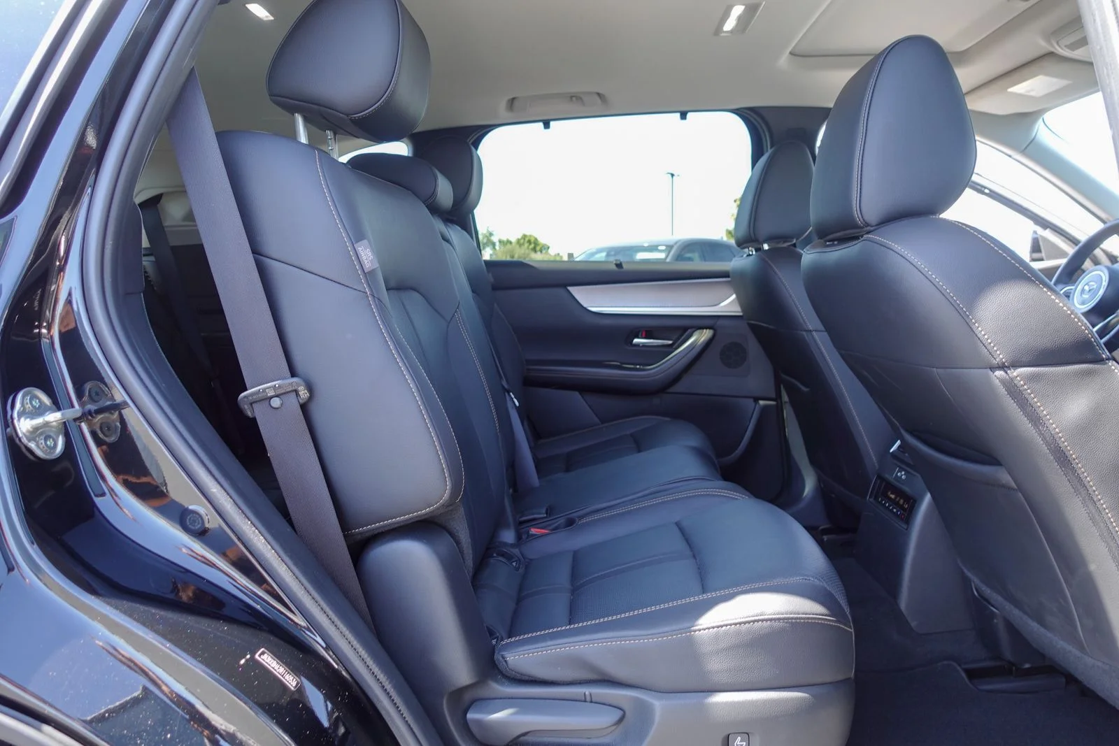 Certified Used 2024 Jet Black Mica Mazda Preferred image 16