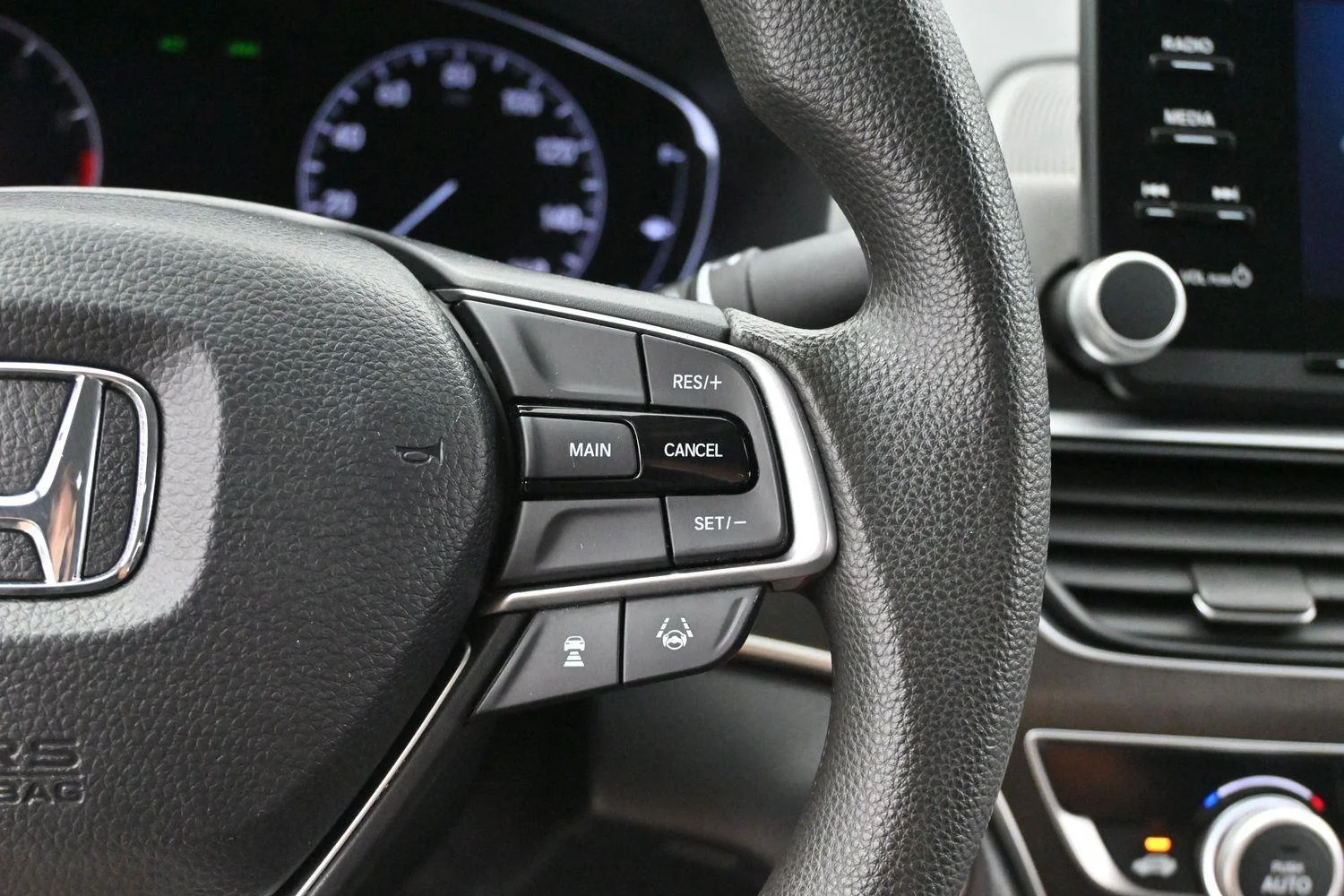 Used 2020 Platinum White Pearl Honda LX image 15