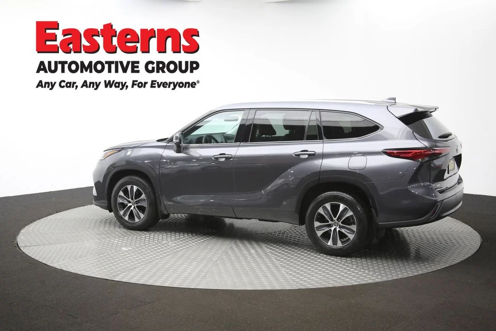 Used 2022 Gray Toyota XLE image 64