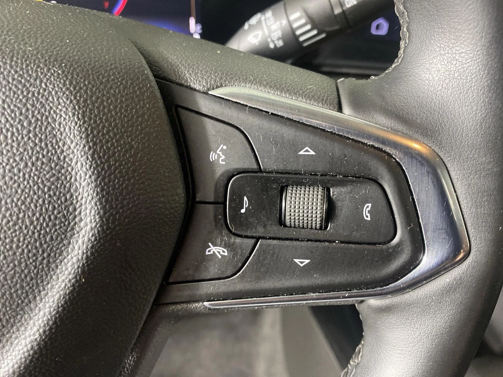 Used 2024 Mosaic Black Metallic Chevrolet LT image 17