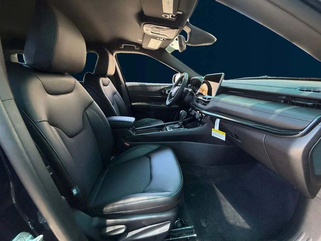 New 2026 Blue Jeep Latitude image 17