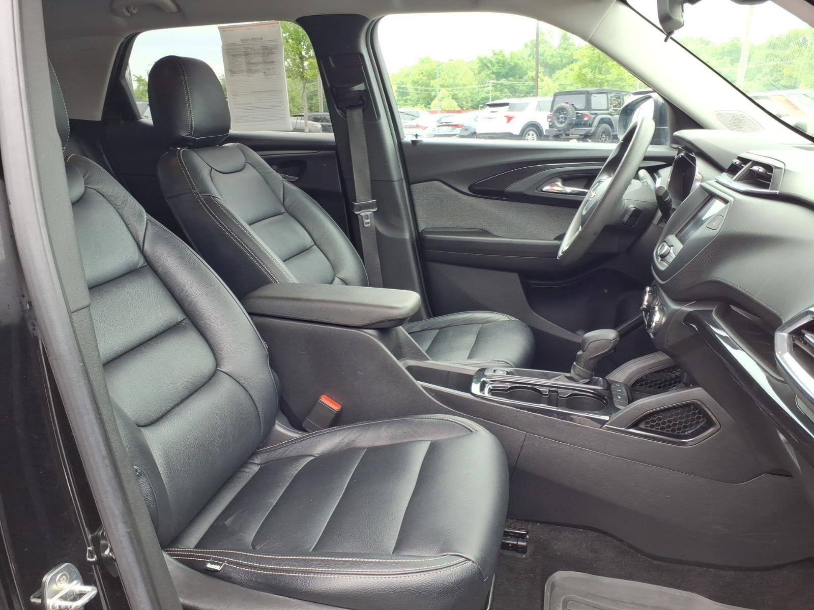 Used 2023 Mosaic Black Metallic Chevrolet LT image 18