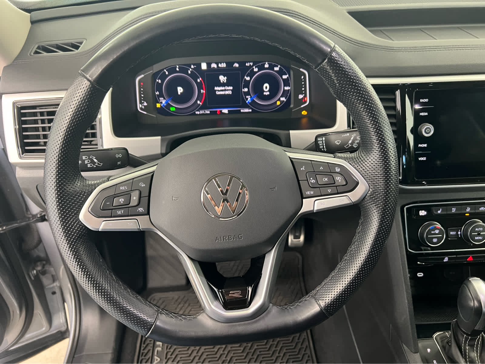 2023 Volkswagen Atlas SEL Premium R-Line - Photo 15