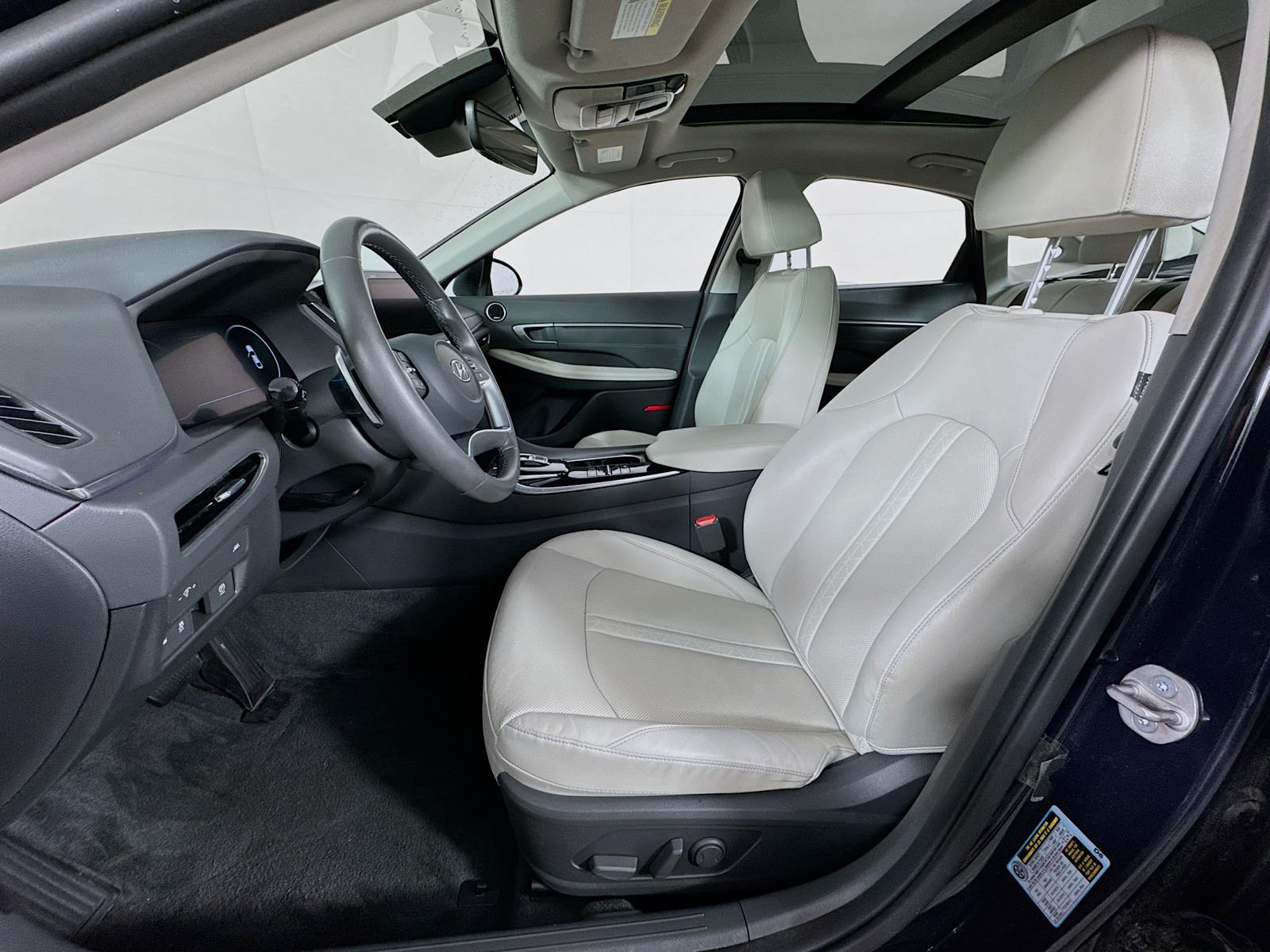 Used 2023 Carbon Blue Hyundai Limited image 12