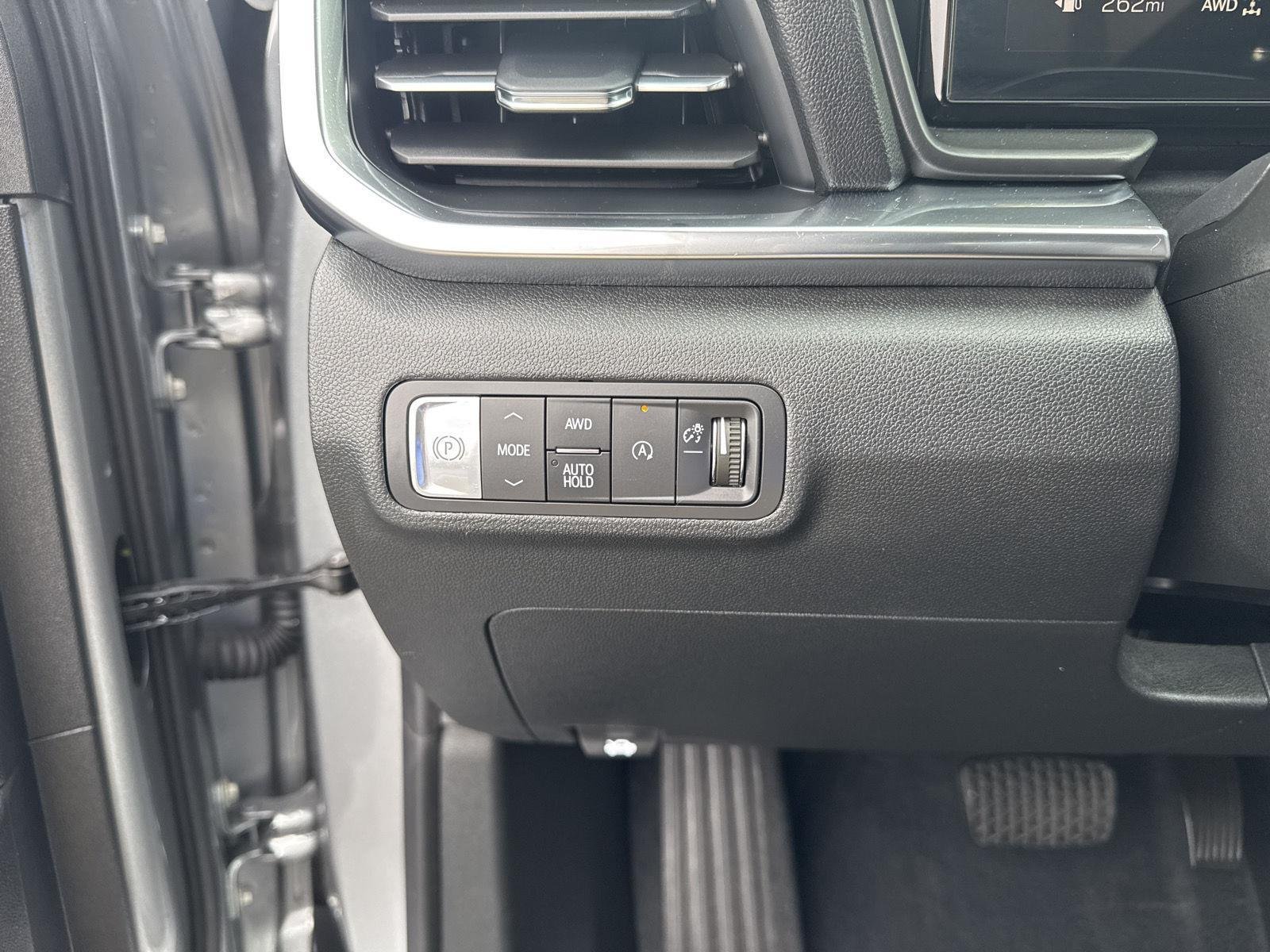 Used 2026 Sterling Metallic GMC Elevation image 24