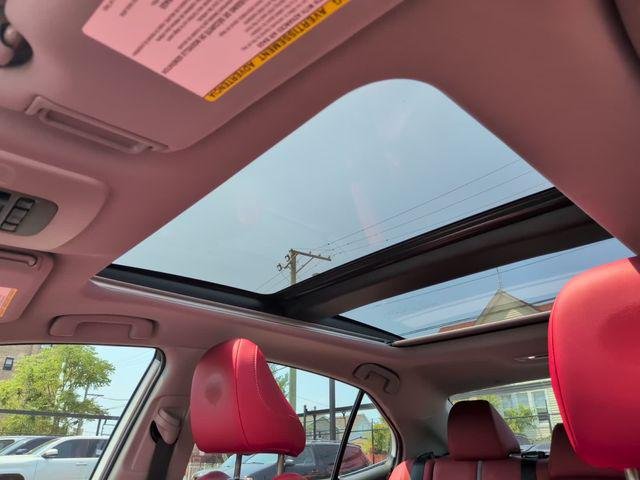 Certified Used 2023 MID BLK/WIND CHILL Toyota  image 20