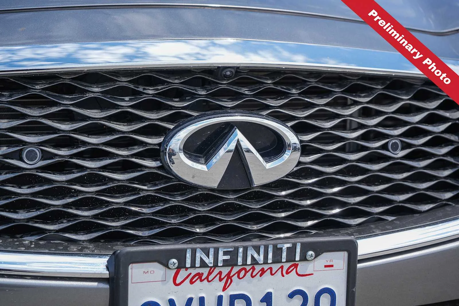 Used 2022 Graphite Shadow INFINITI LUXE image 5
