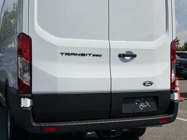 New 2026 Oxford White Ford Base image 15