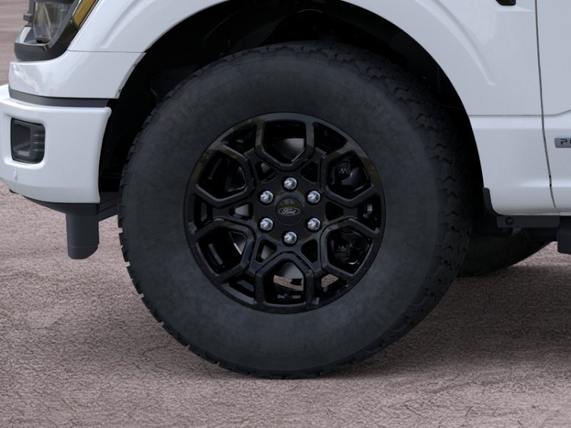 New 2026 Oxford White Ford XLT image 19