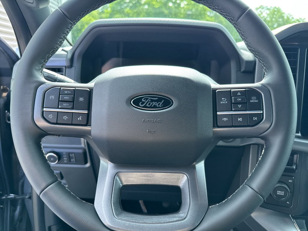 New 2026 Carbonized Gray Metallic Ford XLT image 19