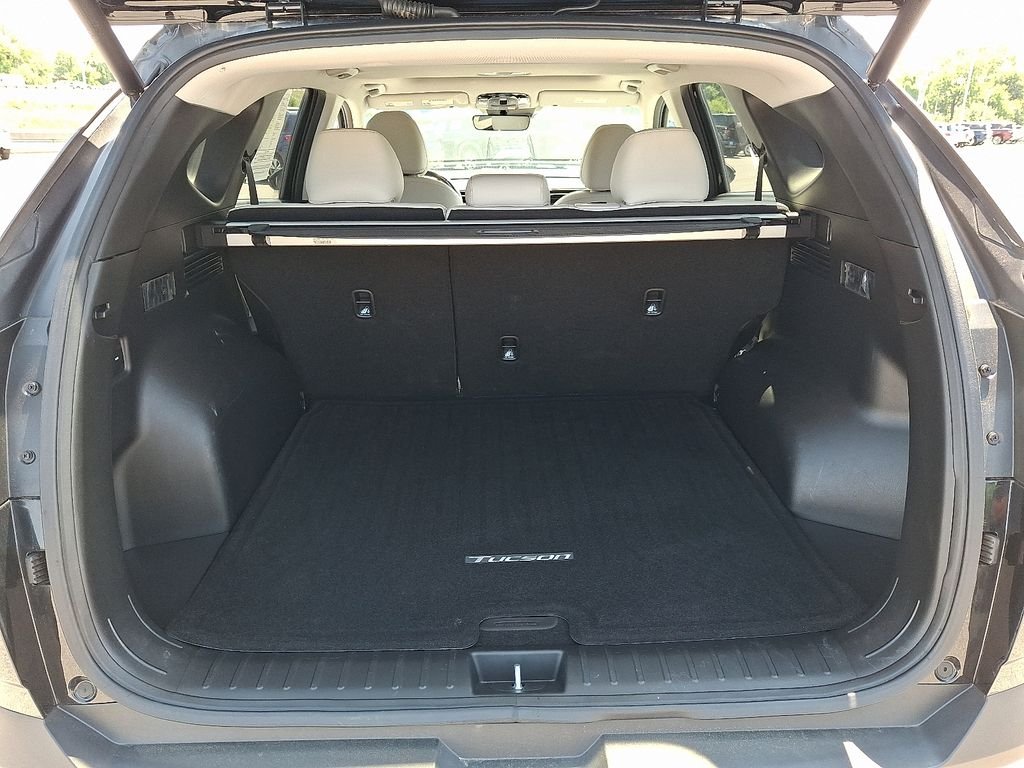 Used 2023 Black Hyundai SEL image 28