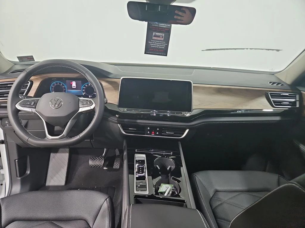New 2026 White/off-white Volkswagen SE w/Technology image 12