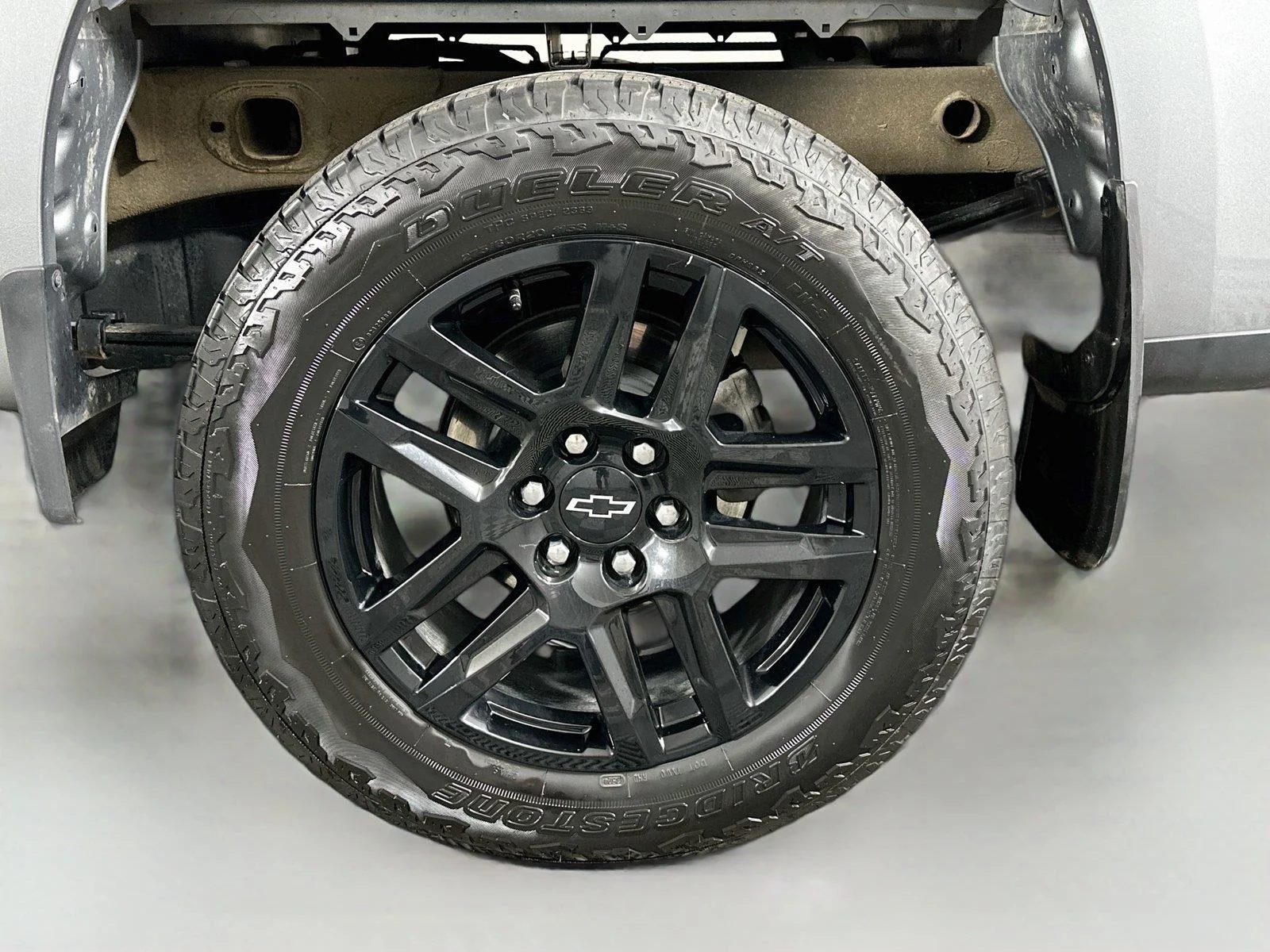 Used 2025 Sterling Gray Metallic Chevrolet LT Trail Boss image 30