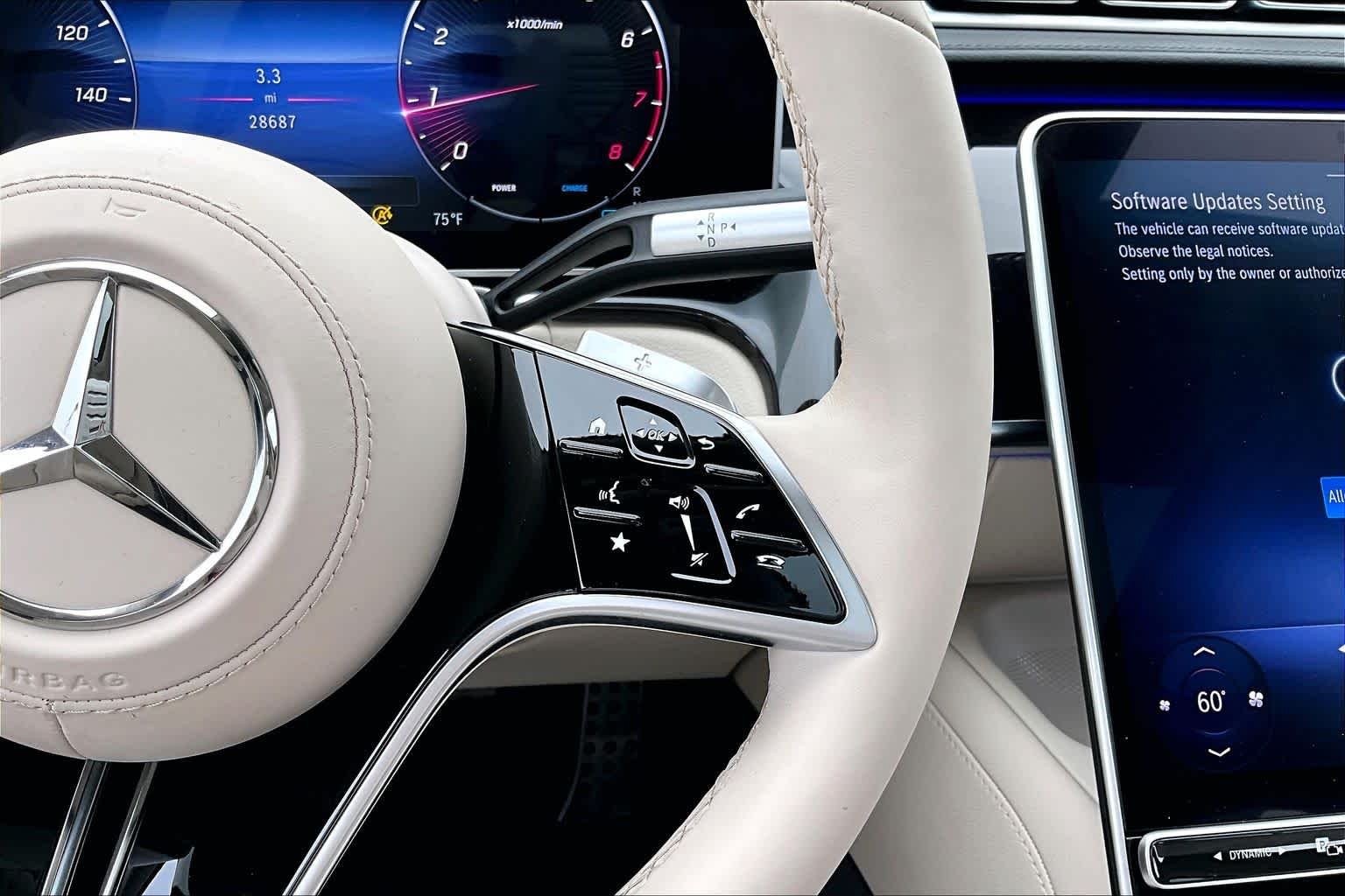 Used 2023 MANUFAKTUR Diamond White Mercedes-Benz S 500 image 25