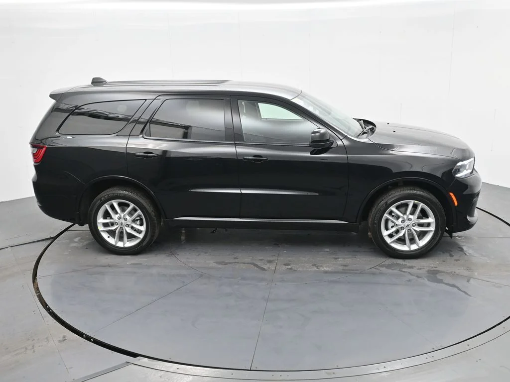 New 2026 Diamond Black Clear-Coat Exterior Paint Dodge GT image 26