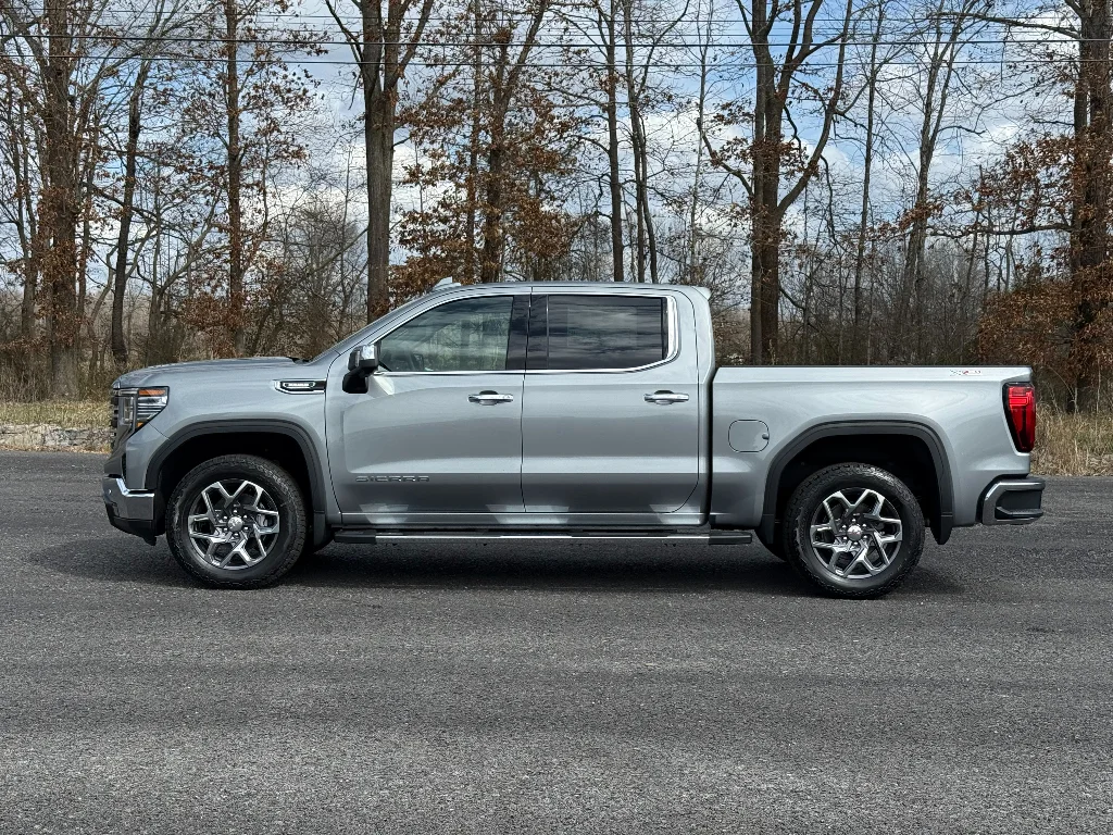 2026 GMC Sierra 1500 SLT - Photo 6