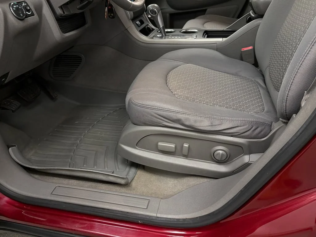 Used 2011 Red Jewel Tintcoat Chevrolet LT w/1LT image 25