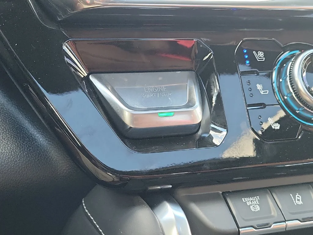 New 2026 Glacier White Tricoat GMC Denali Ultimate image 24