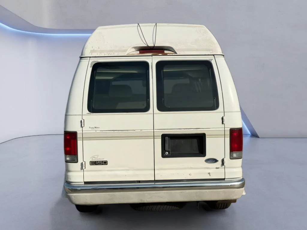 Used 2004 Oxford White Clearcoat Ford Recreational image 5