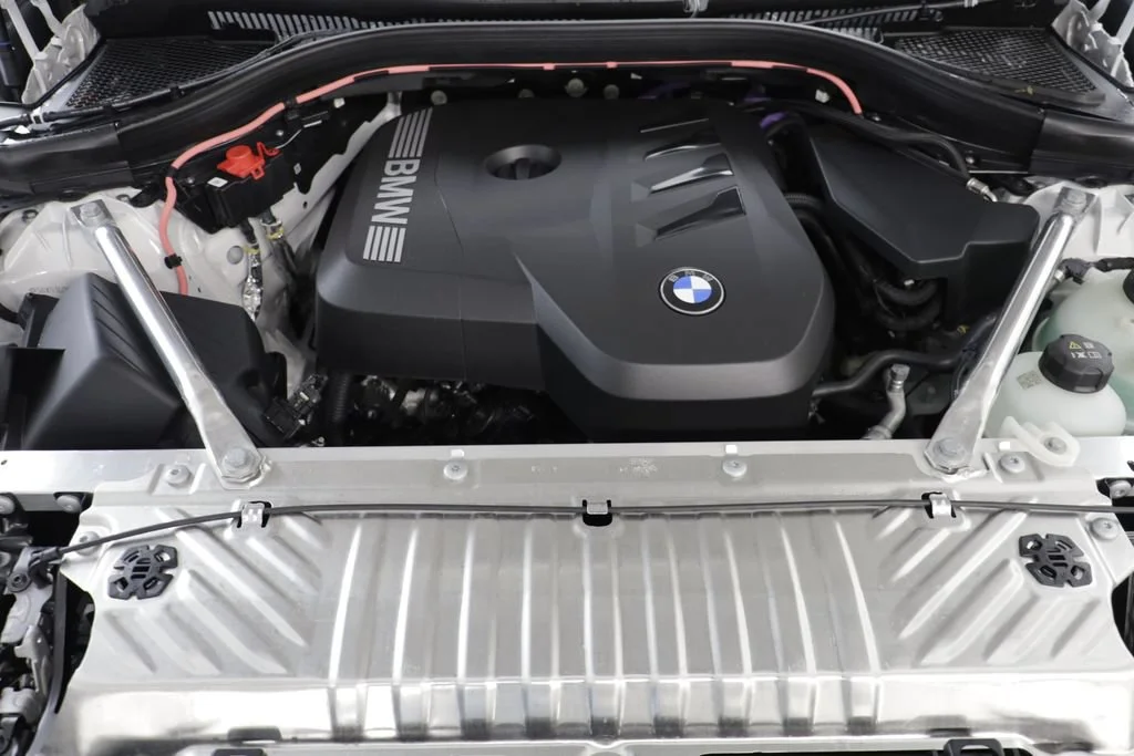 New 2026 MINERAL WHITE BMW 30 xDrive image 23