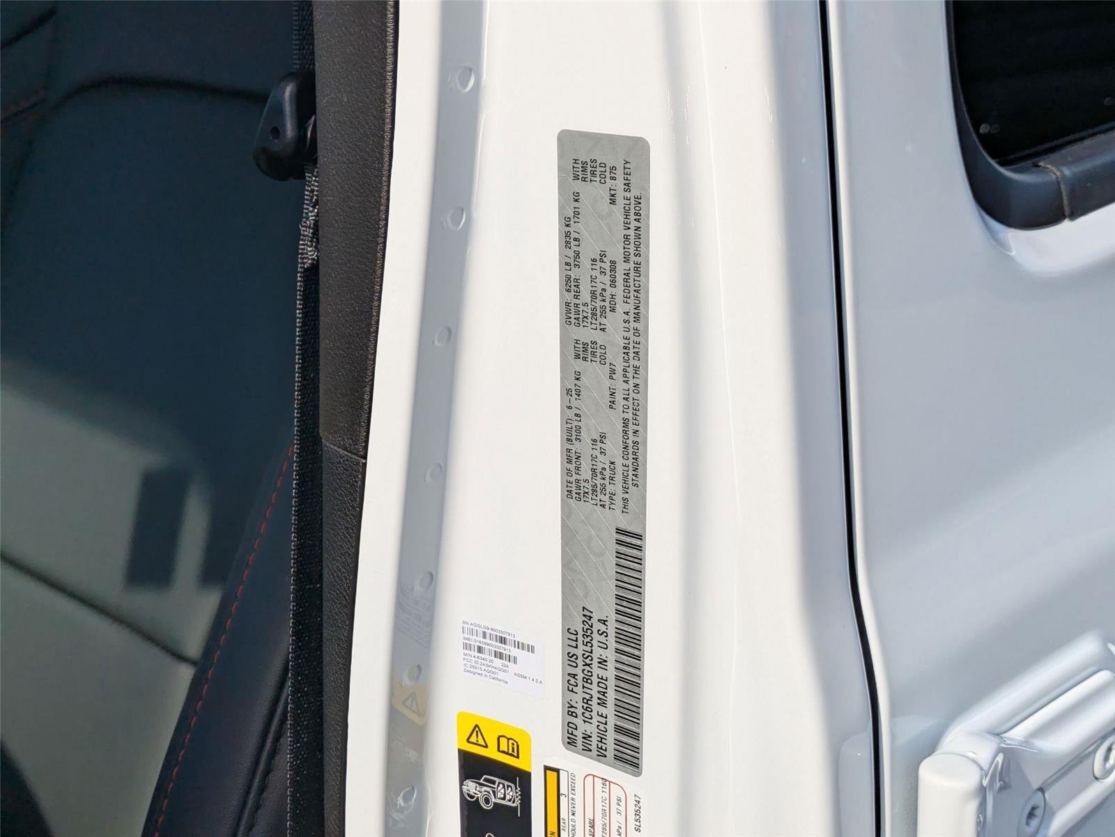 Used 2025 Bright White Clearcoat Jeep Rubicon image 35