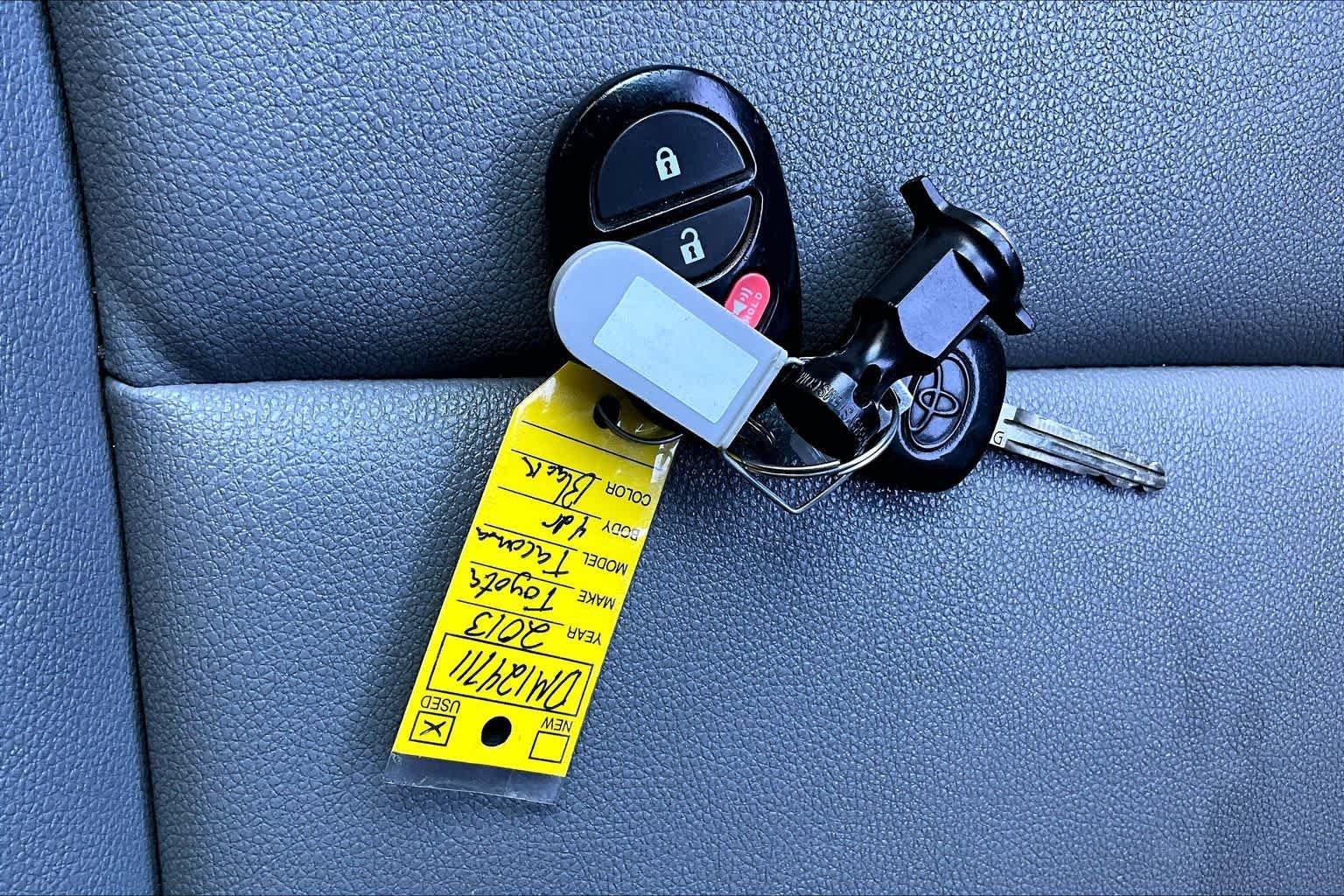 Used 2013 Black Toyota  image 15