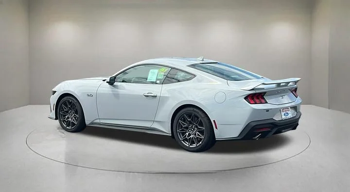 New 2026 Avalanche Gray Ford GT Premium Fastback image 4
