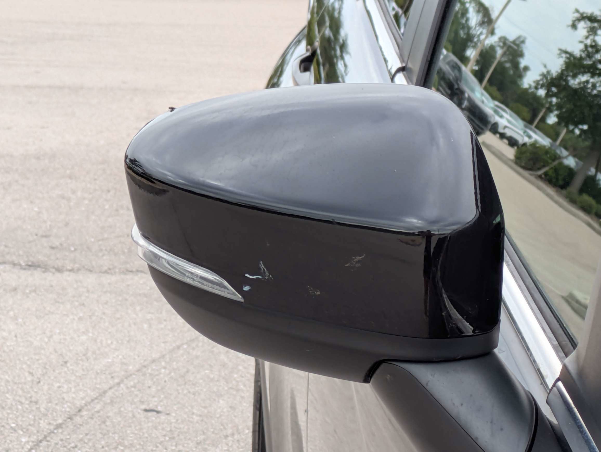 Used 2020 Tarmac Black Metallic Mitsubishi SE image 12