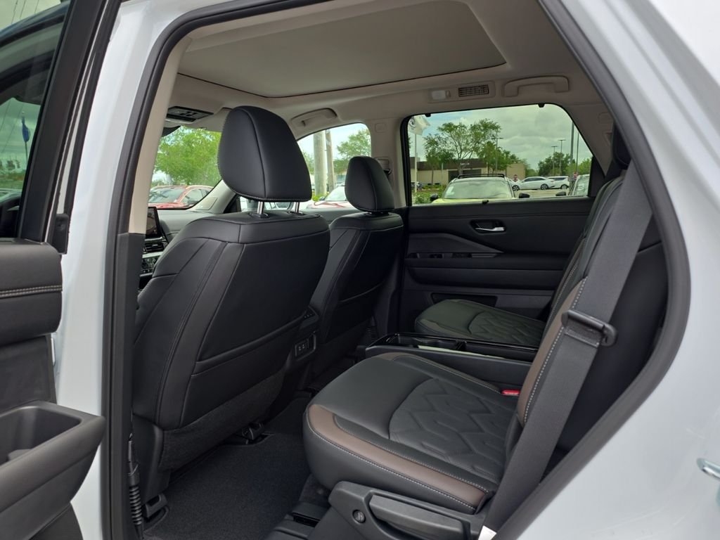 New 2026 Nissan Pathfinder Platinum 4D Sport Utility